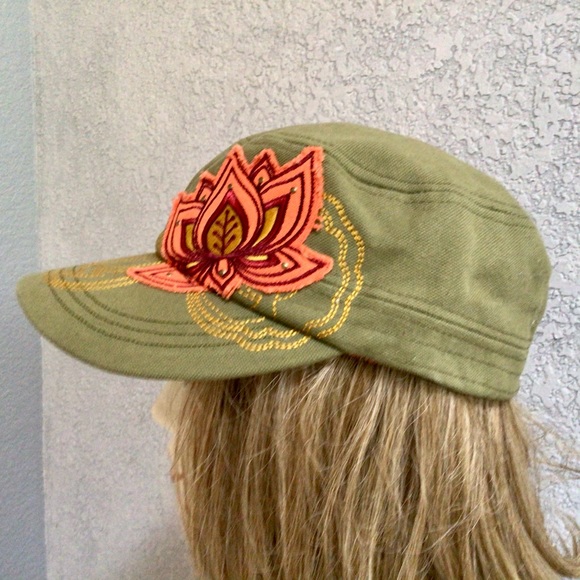 “FIND YOUR OWN BLISS” Cotton Hat - Picture 3 of 9